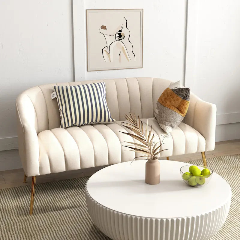 Canapé Loveseat 2 places confortable et glamour moderne avec pieds en métal (50) et dossier capitonné incurvé