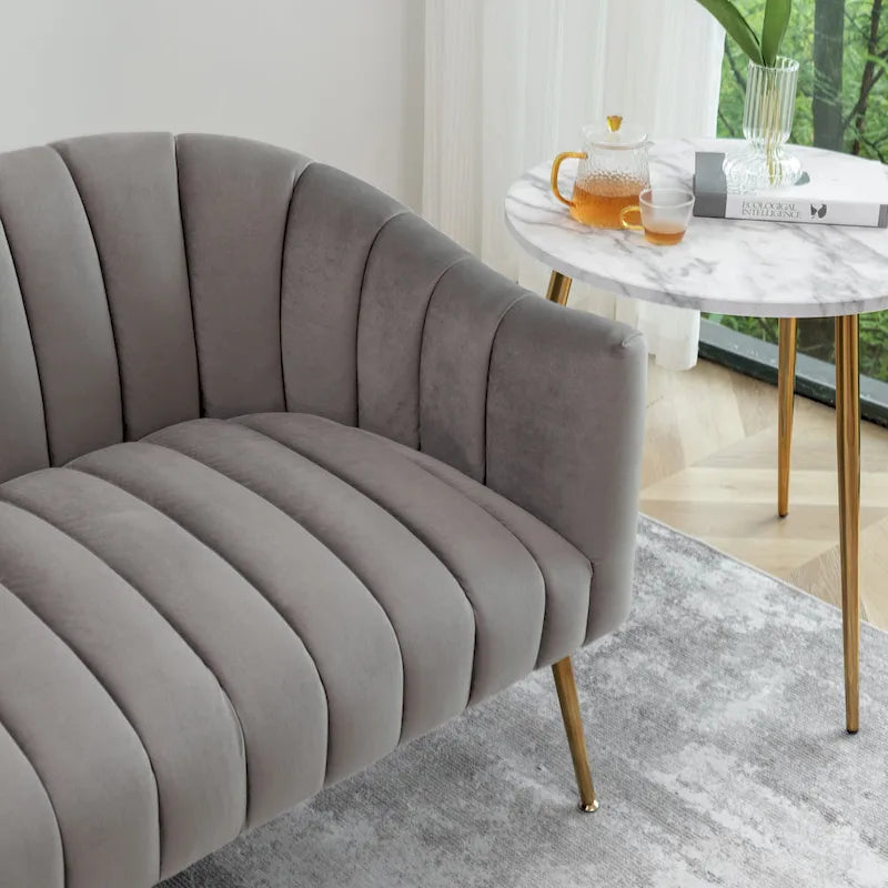 Canapé Loveseat 2 places confortable et glamour moderne avec pieds en métal (50) et dossier capitonné incurvé