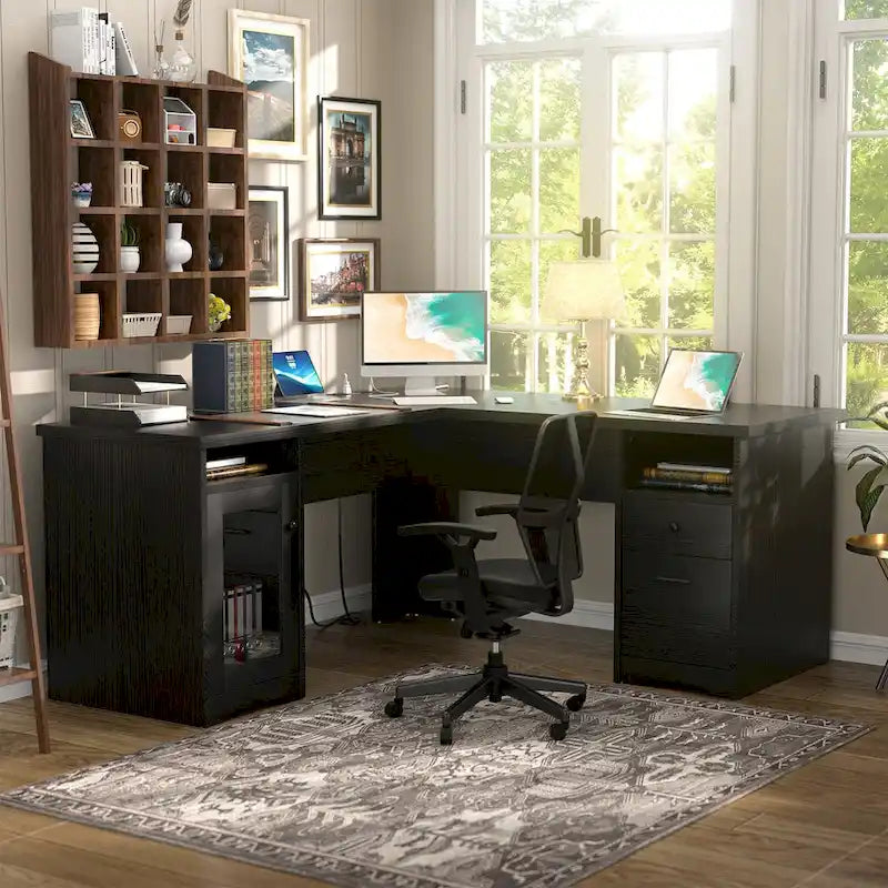 Bureau d'angle en L de style ferme moderne avec classeur et tiroirs, bureau de direction avec station de recharge
